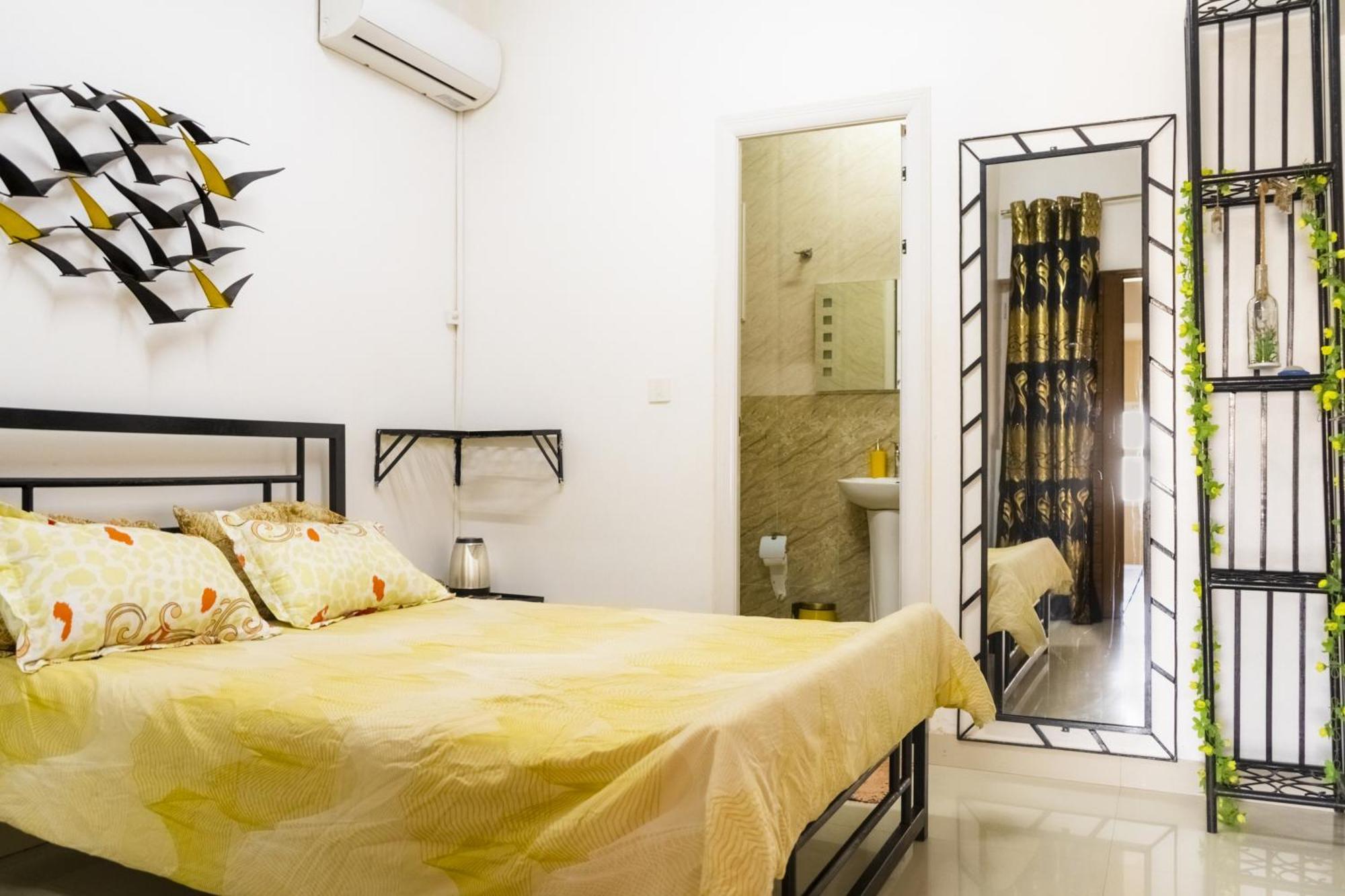 Chambres Meublees Avenue Cheikh Anta Diop Dakar Esterno foto